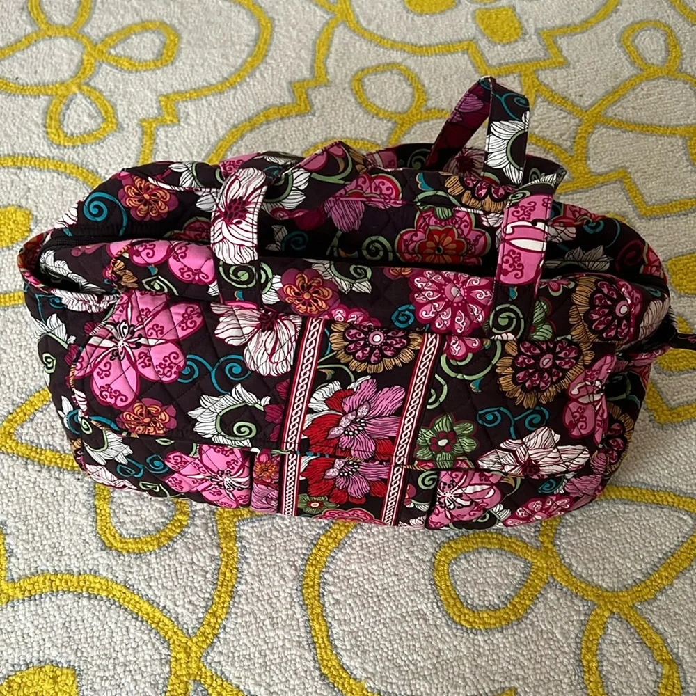 NWOT RETIRED Vera Bradley Mod Floral Pink Diaper Bag and Changing Pad - Picture 1 of 13